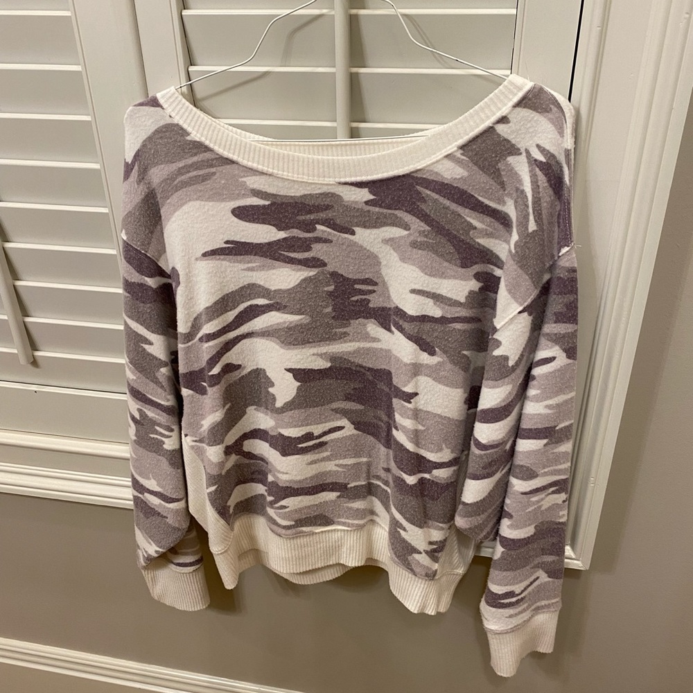 camo sweatshirt